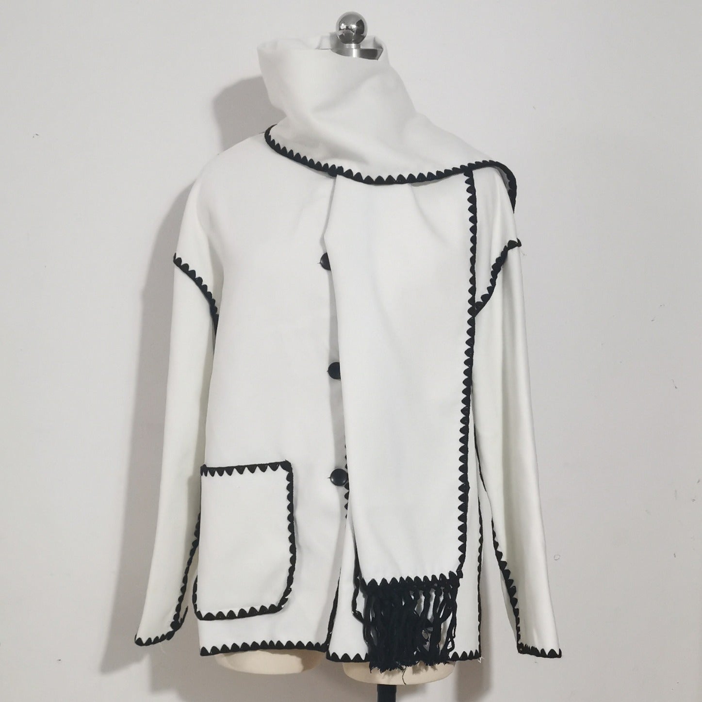 La Musea™ | Cappotto con sciarpa incorporata