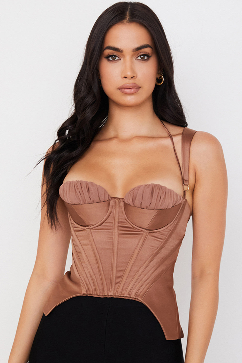 La Musea™ | Top a bustino in raso con peplum